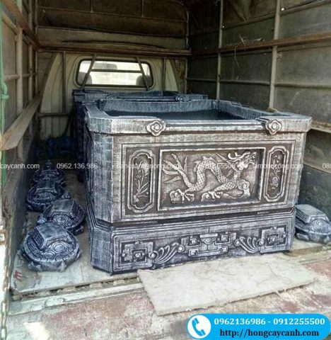 chậu xi măng nuôi cá cảnh hình vuông lớn đặt ngoài trời