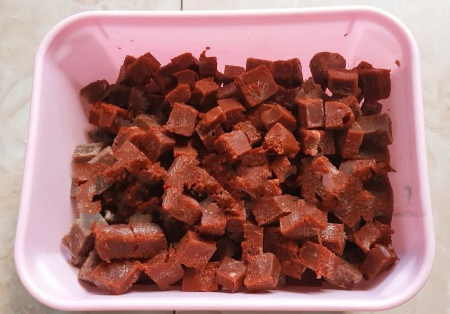 Tim bò tươi cho cá la hán lên đầu