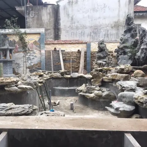Hướng Dẫn Chọn Mua Đá Làm Hồ Cá Koi Đẹp và Bền