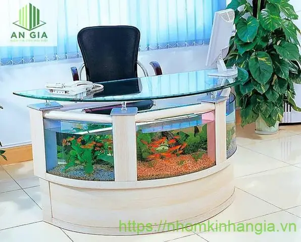 Bàn Kính Bể Cá: Khám Phá Từ Cấu Tạo Đến Phong Cách Trang Trí Bàn Kính Bể Cá: Khám Phá Từ Cấu Tạo Đến Phong Cách Trang Trí