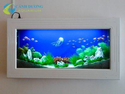 Bể thủy sinh treo tường với nhiều loại cây cảnh