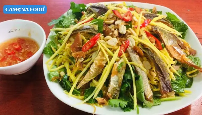Gỏi xoài khô cá chạch
