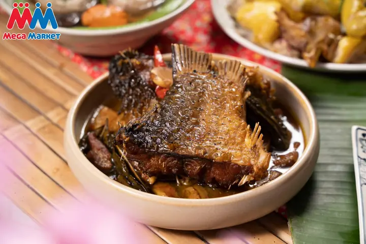 2. Cá chép kho riềng