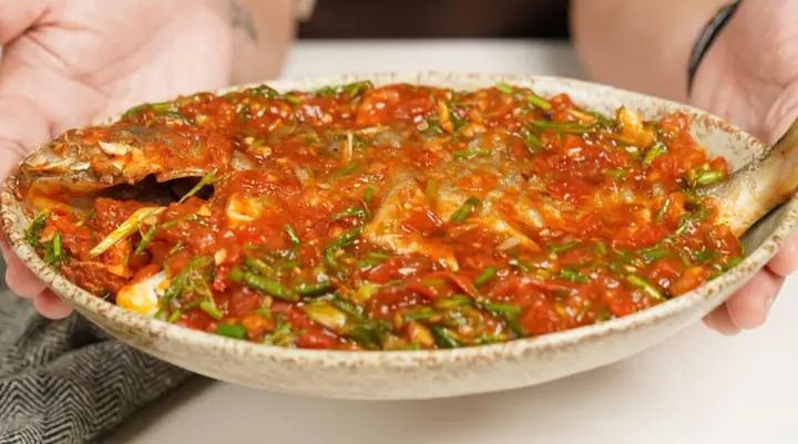 Cá chim chiên sốt cà Cá chim chiên sốt cà