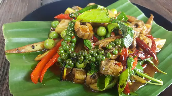 Cá Chình Bông Biển: Đặc Điểm, Giá Trị Và Hướng Dẫn Chế Biến