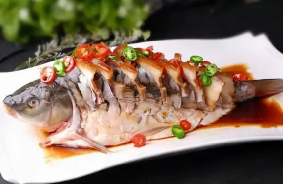 cá lớn ăn cá nhỏ
