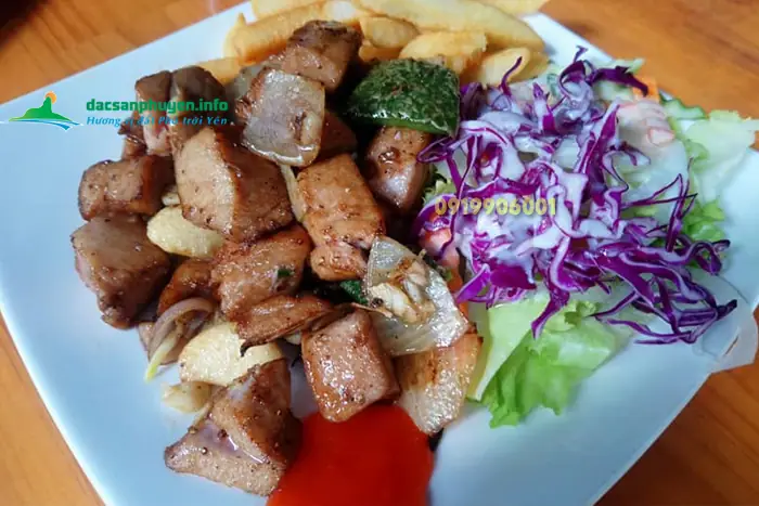 Cá ngừ có thể được chế biến thành nhiều món ngon như: Cá ngừ có thể được chế biến thành nhiều món ngon như: