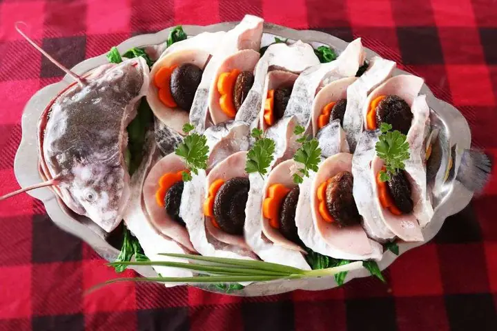 Cá nheo hấp bầu