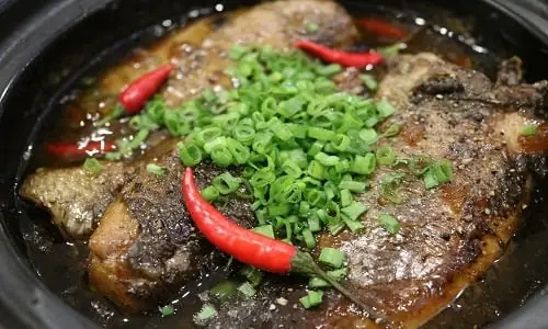 cá rô đồng ăn gì