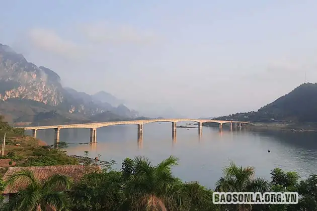 Cá Tép Dầu Sông Đà: Nguồn Gốc, Giá Trị và Quy Trình Chế Biến