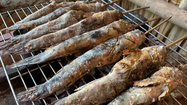 Cá thòi lòi nướng muối ớt