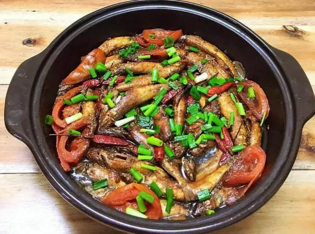 Khám Phá Cá Thòi Lòi Sông: Đặc Điểm, Giá Trị và Món Ngon