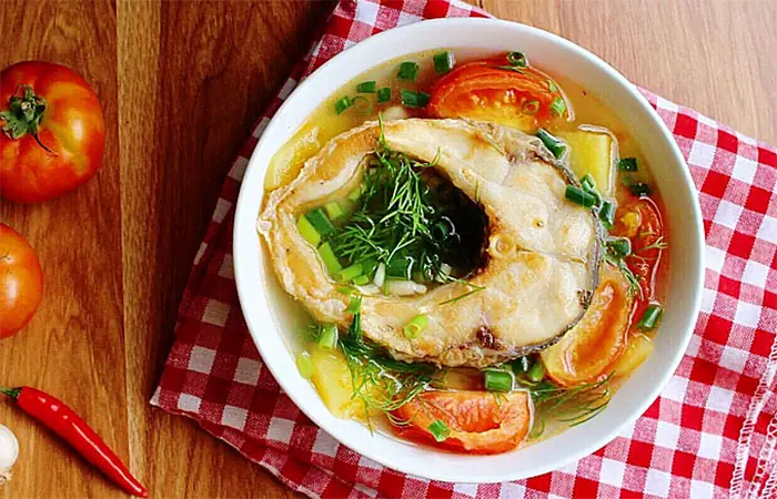 Cá trắm đen nấu canh chua Cá trắm đen nấu canh chua