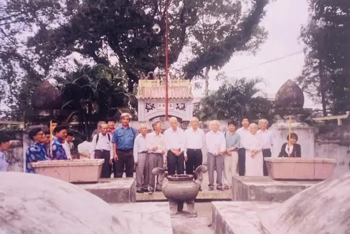 Cá Trê Chui Ống: Giải Mã Hành Vi Ẩn Náu Và Cách Tạo Môi Trường Lý Tưởng