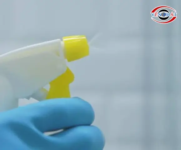 Hướng dẫn chi tiết cách tẩy kính bể cá bị ố hiệu quả