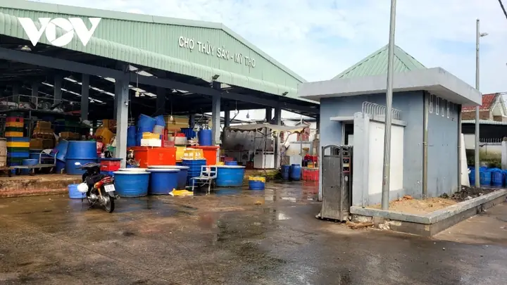 cảng cá mỹ tho