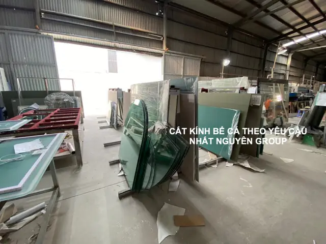 cắt kính bể cá