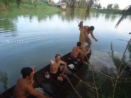 Chài Cá Miền Tây: Kỹ Thuật Đánh Bắt Và Giá Trị Văn Hóa Đặc Trưng
