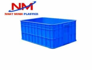 Chậu nhựa nuôi cá bảy màu kích thước trung bình với thành cao, đảm bảo không gian bơi lội thoải mái cho cá