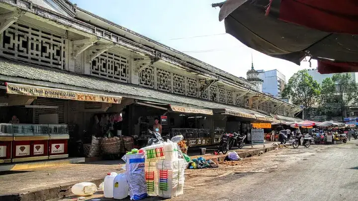 Khám Phá Chợ Cá Hòa Bình: Hướng Dẫn Chi Tiết Về Thủy Sản & Trải Nghiệm