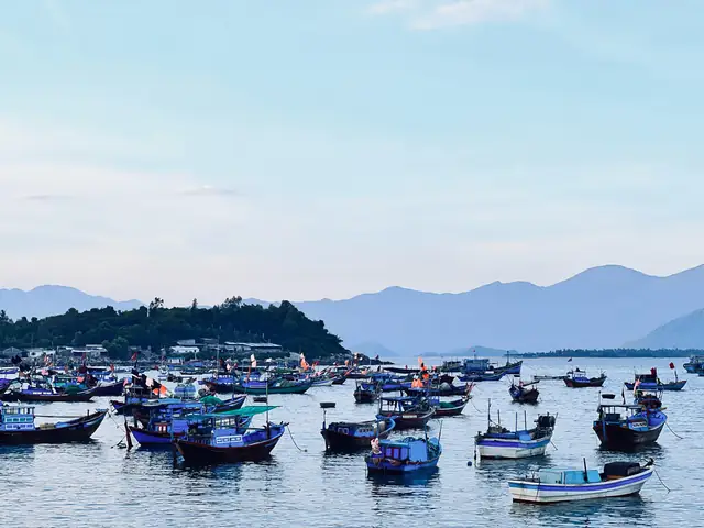 Chợ Cá Nha Trang Nào Tươi Ngon Nhất? Hướng Dẫn Mua Sắm Chi Tiết