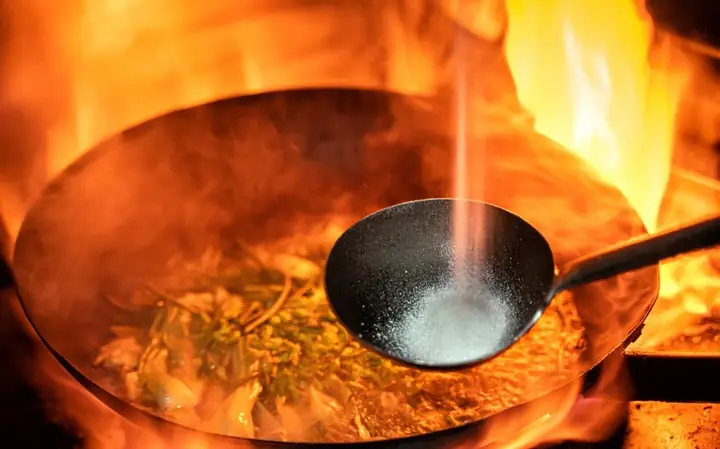 Hình ảnh đàn cá bơi: Vẻ đẹp, Cơ chế và Ý nghĩa ẩn sau chuyển động đồng bộ