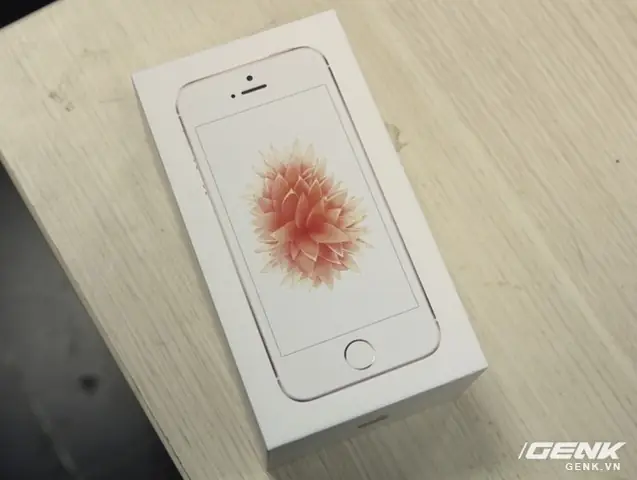 Hướng dẫn chọn và cài đặt hình nền cá chọi iPhone 6s Full HD