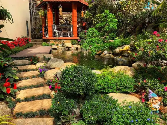 hồ cá sân vườn nhỏ đẹp