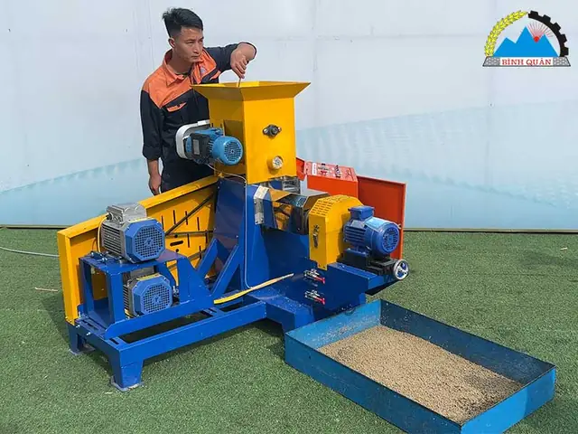 Hướng Dẫn Chi Tiết Về Máy Làm Cám Viên Nổi Cho Cá