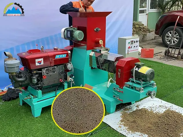 Hướng Dẫn Chi Tiết Về Máy Làm Cám Viên Nổi Cho Cá