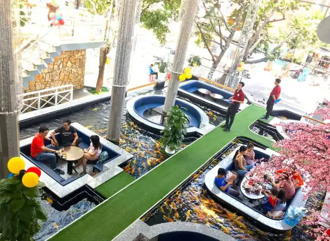 3. Một số mẫu quán cafe cá Koi đẹp hút hồn
