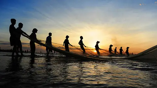 Nghề Đánh Bắt Cá Biển: Từ Thuở Sơ Khai Đến Hiện Đại Ở Việt Nam