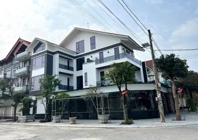 Lợi ích và cách tạo nhà đẹp có hồ cá trong không gian sống