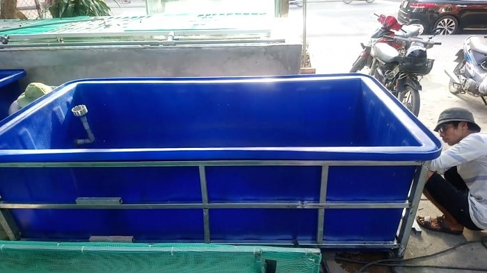Thùng nhựa nuôi cá cảnh thể tích 2000 lít